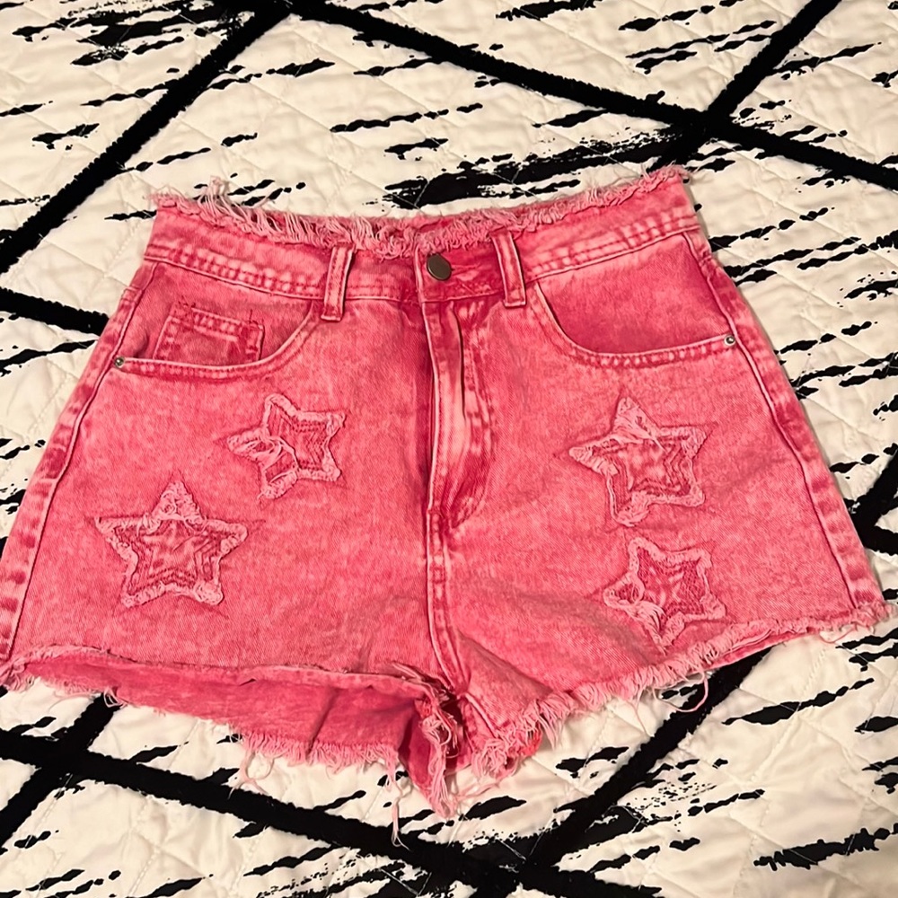 Pink star shorts